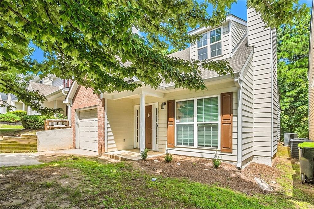 4 bedroom, 3 bathroom, 1,053 sq ft single family residence for sale at 4611 Ravenwood Loop, Union City, GA 30291 — photo 3