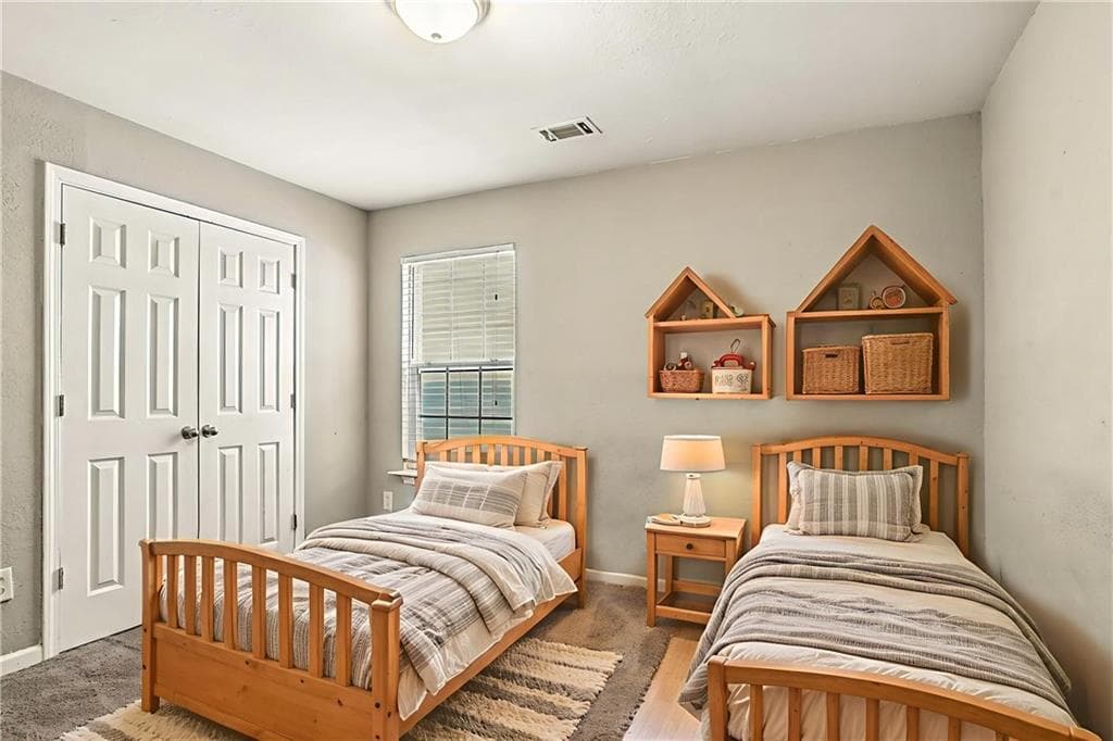 4 bedroom, 3 bathroom, 1,053 sq ft single family residence for sale at 4611 Ravenwood Loop, Union City, GA 30291 — photo 6