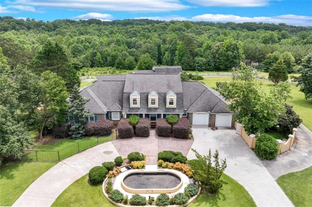 5 bedroom, 5 bathroom, 5,828 sq ft single family residence under contract at 701 Sunshine Road, Toccoa, GA 30577
