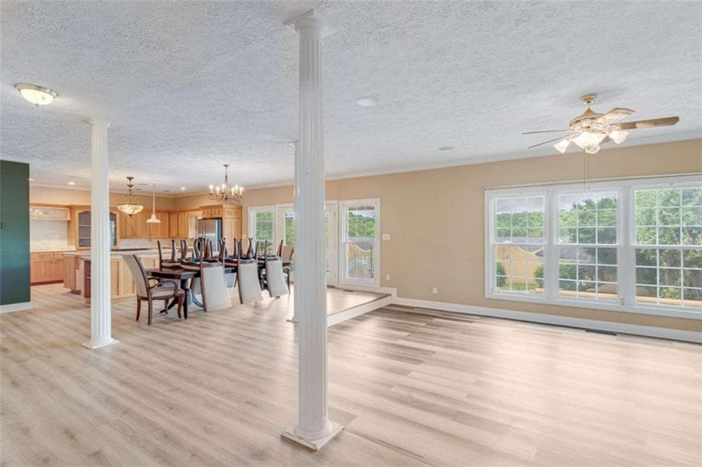 5 bedroom, 5 bathroom, 5,828 sq ft single family residence under contract at 701 Sunshine Road, Toccoa, GA 30577 — photo 5
