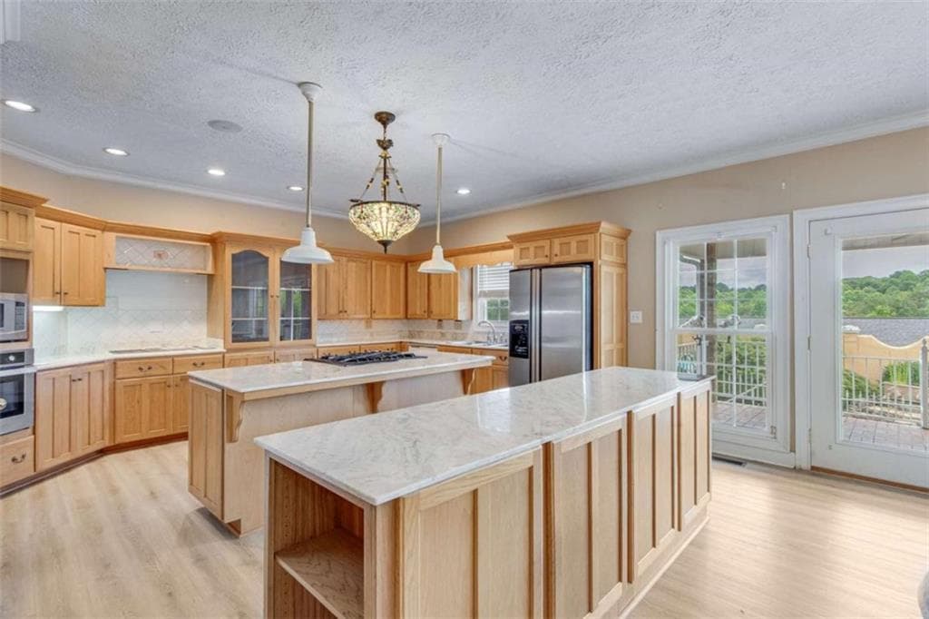 5 bedroom, 5 bathroom, 5,828 sq ft single family residence under contract at 701 Sunshine Road, Toccoa, GA 30577 — photo 8