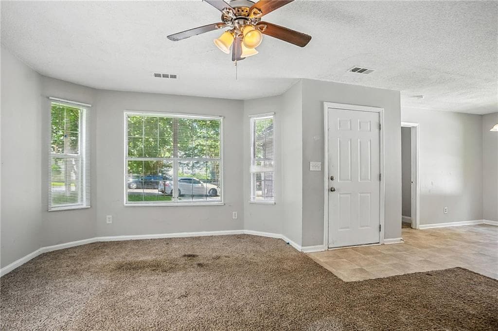 4 bedroom, 2 bathroom, 1,511 sq ft single family residence under contract at 629 Sandys Lane, Atlanta, GA 30354 — photo 4