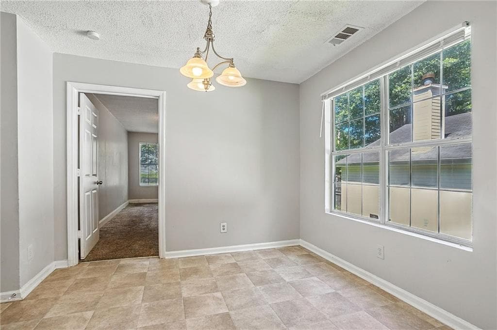 4 bedroom, 2 bathroom, 1,511 sq ft single family residence under contract at 629 Sandys Lane, Atlanta, GA 30354 — photo 8