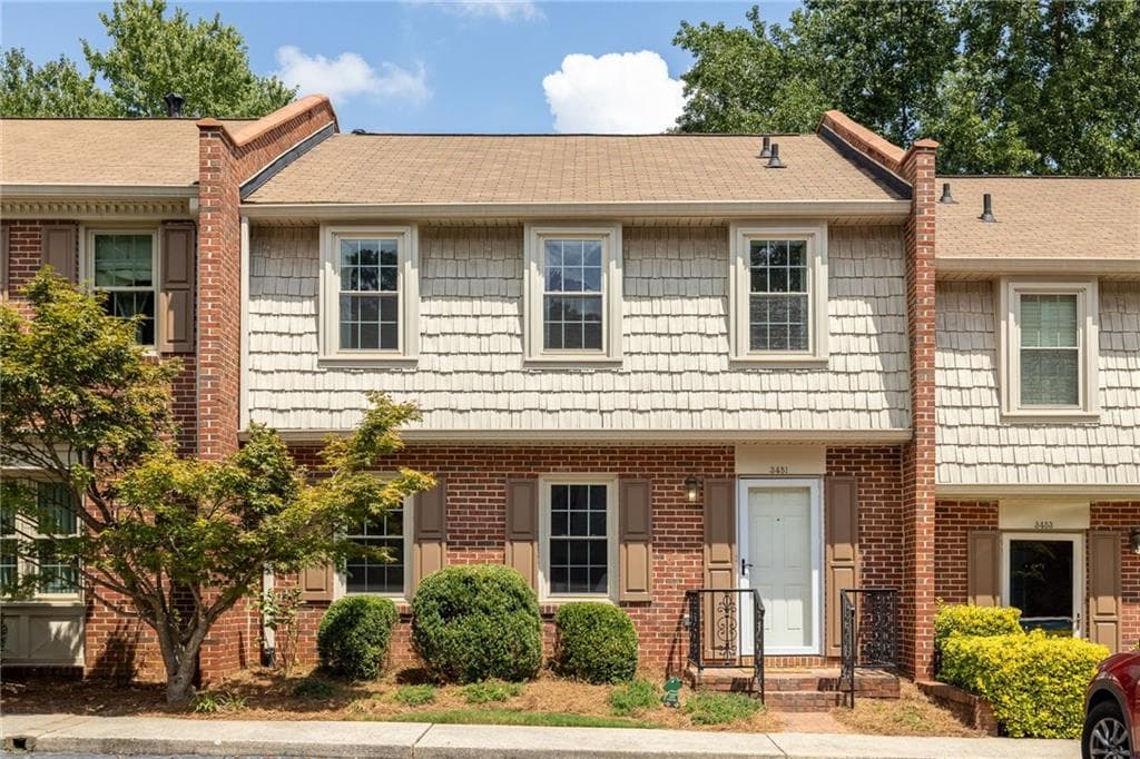 3 bedroom, 3 bathroom, 1,600 sq ft townhouse sold at 3451 Ashwood Lane, Atlanta, GA 30341