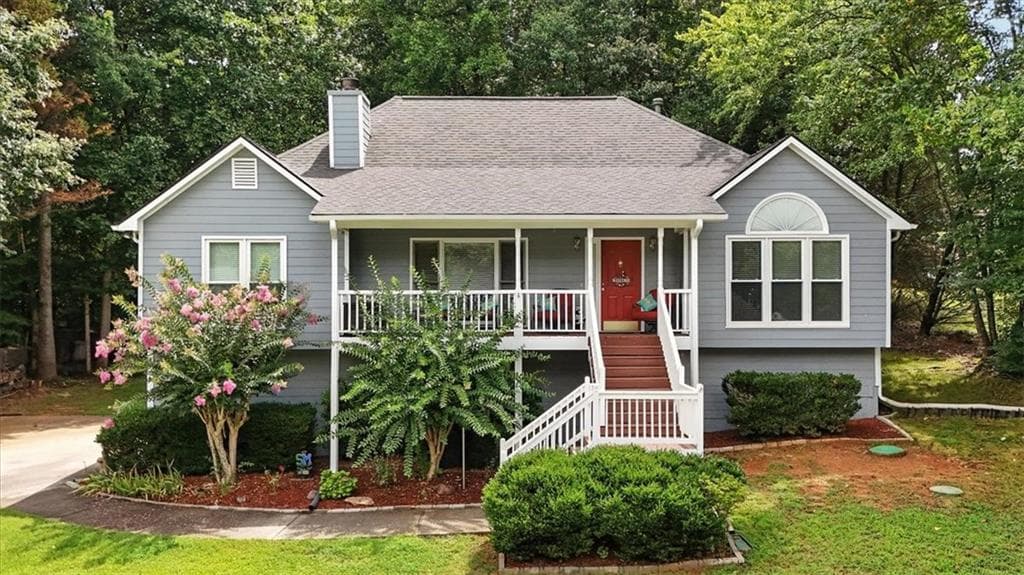 4 bedroom, 2 bathroom, 1,800 sq ft single family residence sold at 40 Yellowstone Lane, Powder Springs, GA 30127