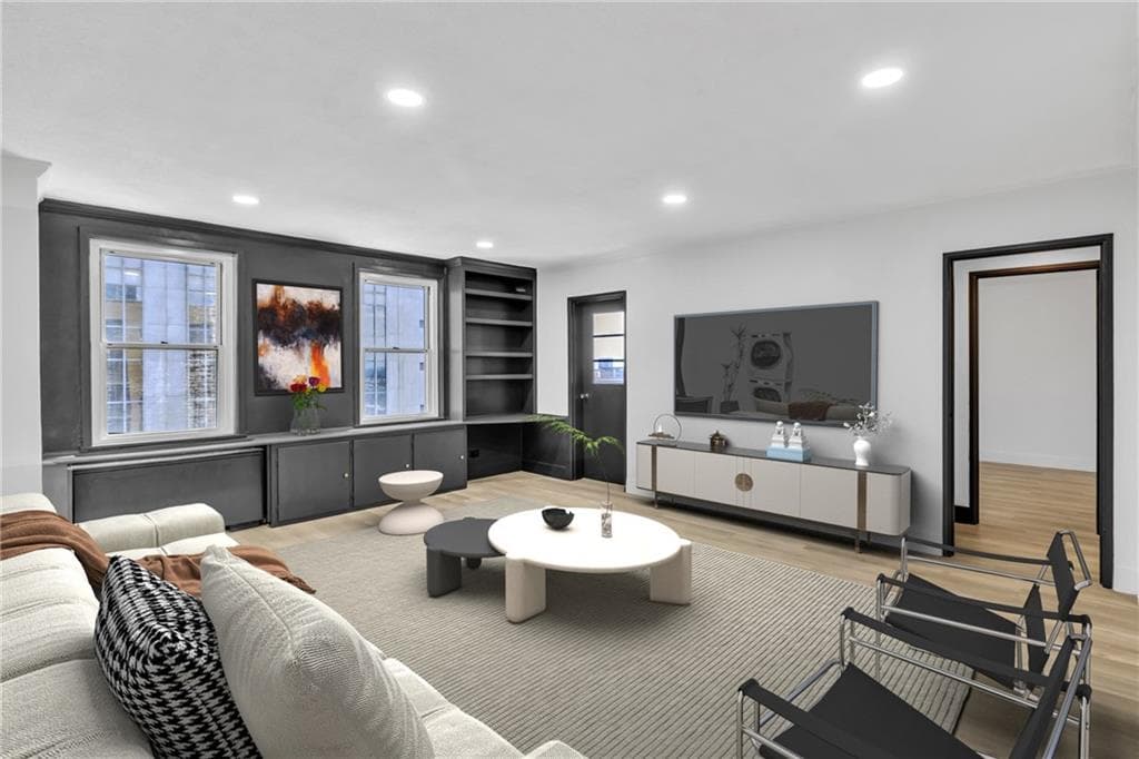 1 bedroom, 1 bathroom, 609 sq ft condominium sold at 300 Peachtree Street 23L, Atlanta, GA 30308
