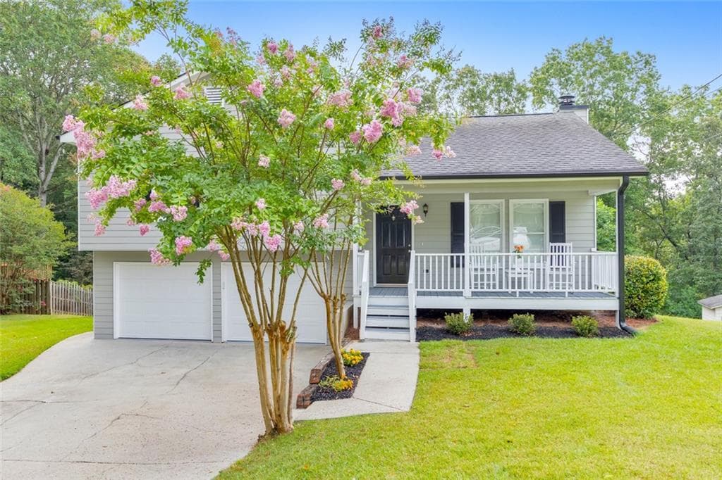 3 bedroom, 2 bathroom, 1,140 sq ft single family residence sold at 308 Kelley Lane, Dallas, GA 30132