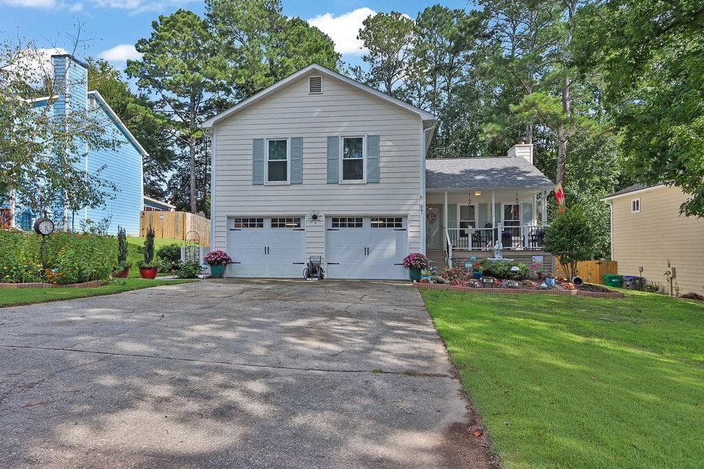 661 Simmons Mine Circle, Sugar Hill, GA 30518 — most recent listing photo