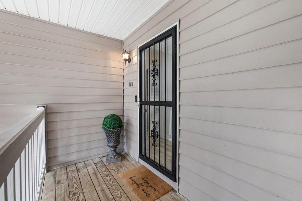 384 Teal Court, Roswell, GA 30076 — most recent listing photo