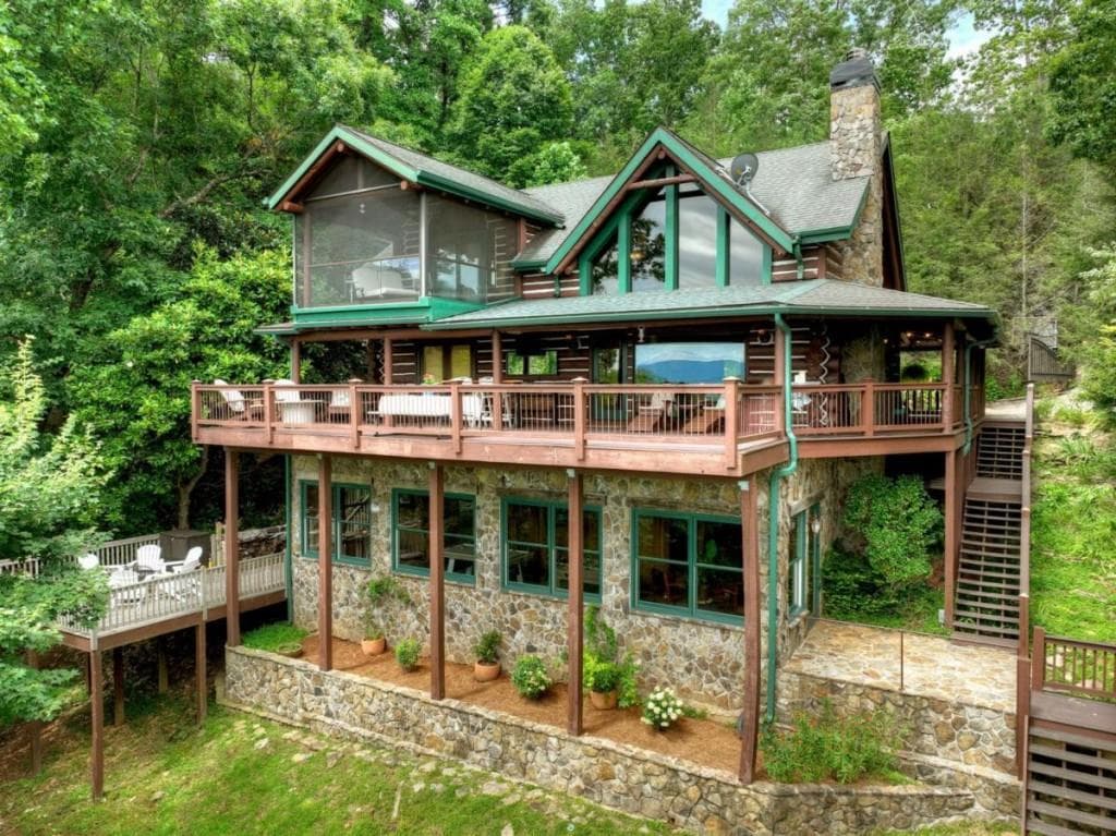 857 Lakeview Drive, Blue Ridge, GA 30513 — most recent listing photo