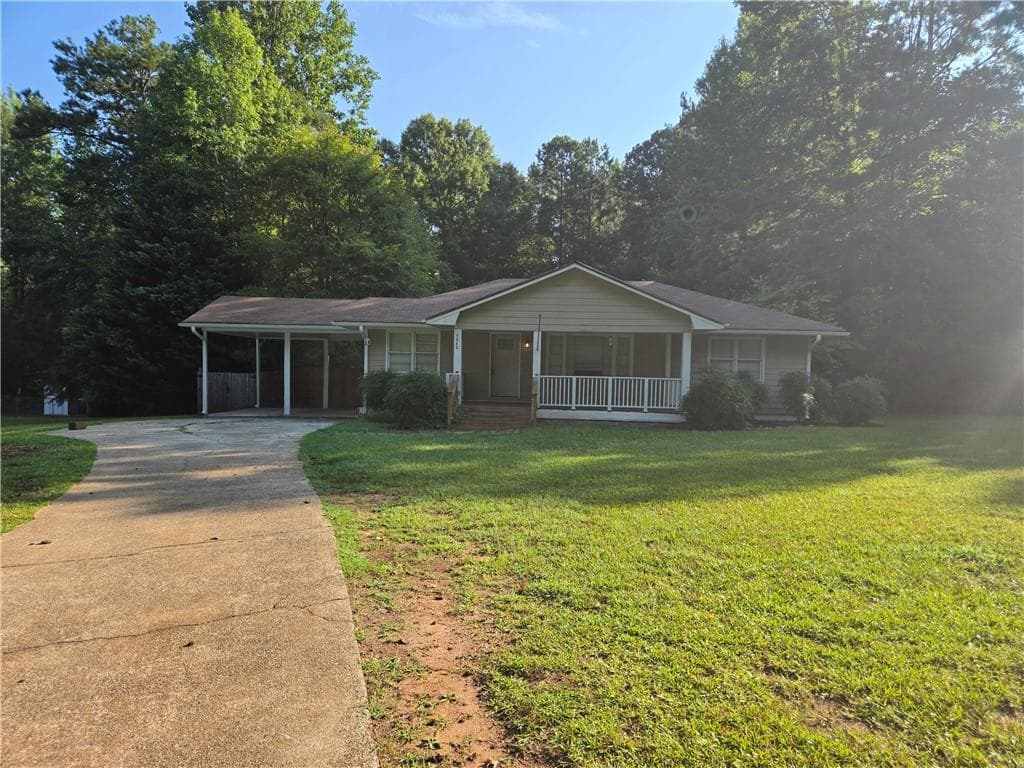 7542 Gordon Road, Senoia, GA 30276 — most recent listing photo