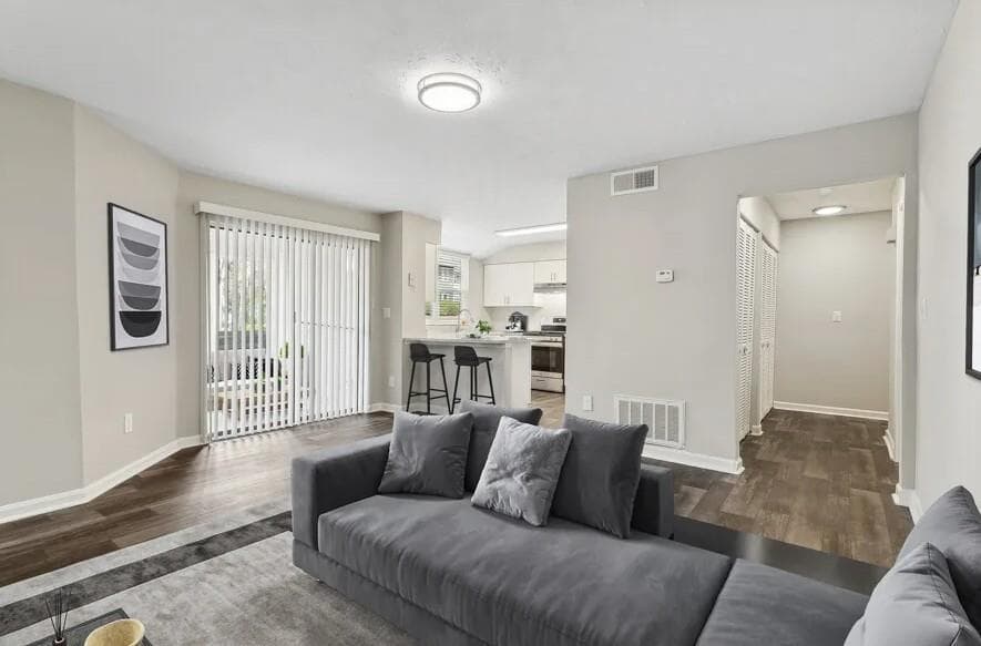 1 bedroom, 1 bathroom, 745 sq ft apartment for rent at 7600 Roswell Road 01-1812, Sandy Springs, GA 30350 for $1,300 a month — photo 8