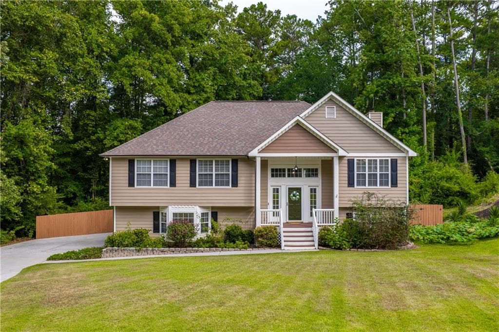 4 bedroom, 3 bathroom, 2,453 sq ft single family residence sold at 4202 Hadaway Place, Kennesaw, GA 30152