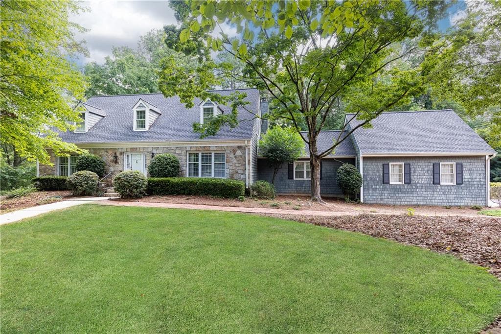 4 bedroom, 3 bathroom, 3,000 sq ft single family residence sold at 8205 Innsbruck Drive, Atlanta, GA 30350