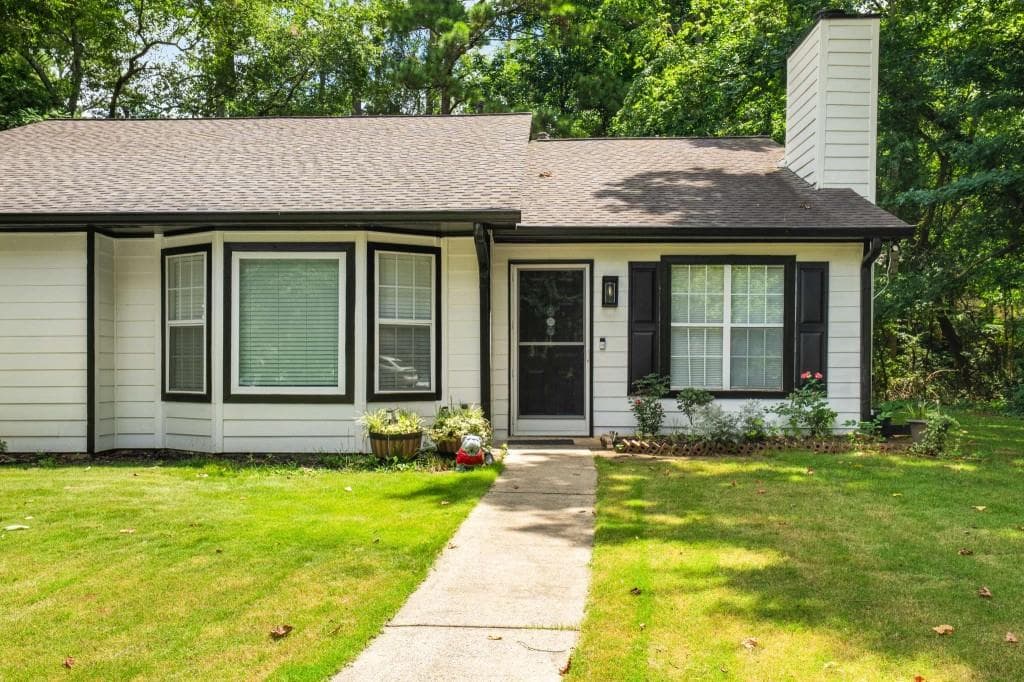 3 bedroom, 2 bathroom, 1,242 sq ft townhouse sold at 5142 Farm Place Drive, Woodstock, GA 30188