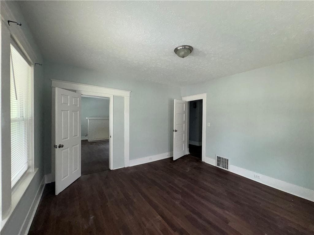 5 bedroom, 3 bathroom, 1,700 sq ft single family residence for rent at 1462 Lucile Avenue, Atlanta, GA 30310 for $2,300 a month — photo 3