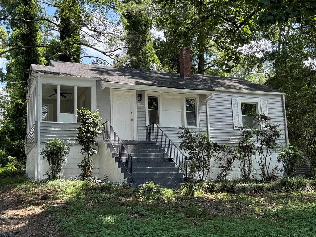 2 bedroom, 1 bathroom, 1,068 sq ft single family residence for rent at 1537 Orlando Street, Atlanta, GA 30311 for $1,700 a month