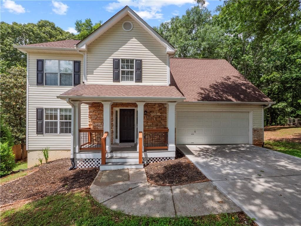 4 bedroom, 3 bathroom, 2,967 sq ft single family residence sold at 6333 Horizon Drive, Flowery Branch, GA 30542