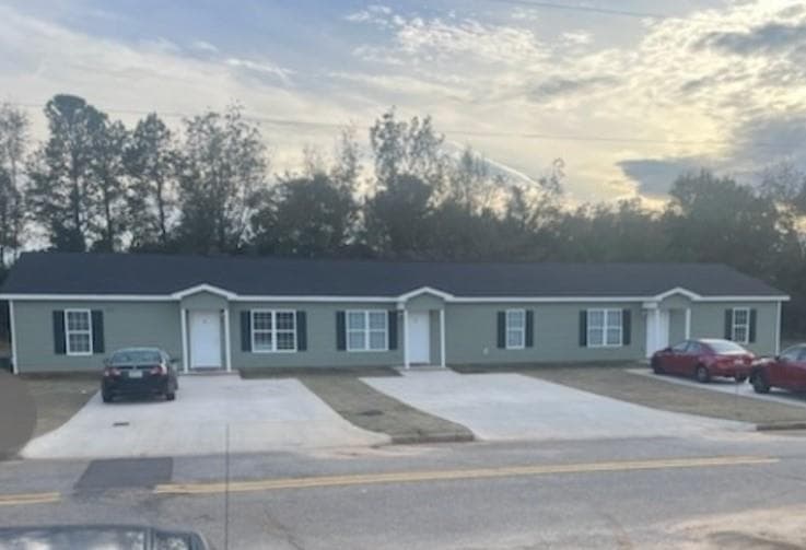 triplex sold at 139 Ronald Pride Boulevard, Fort Valley, GA 31030