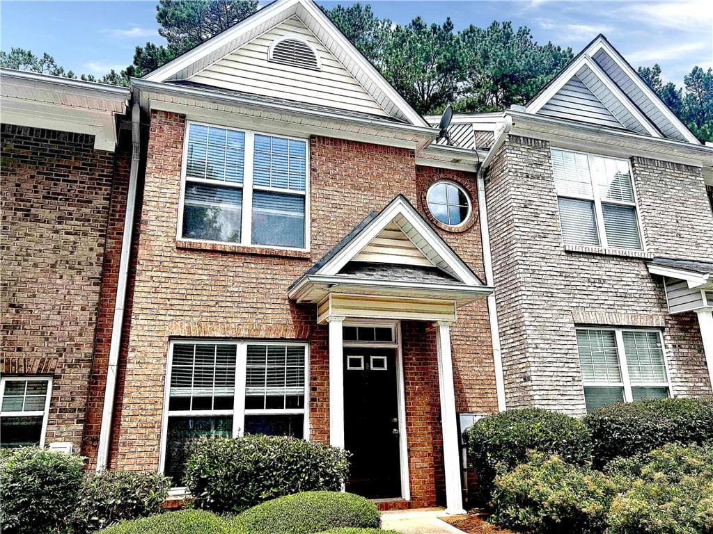 2 bedroom, 3 bathroom, 1,252 sq ft townhouse sold at 2025 Austin Park Circle, Decatur, GA 30032