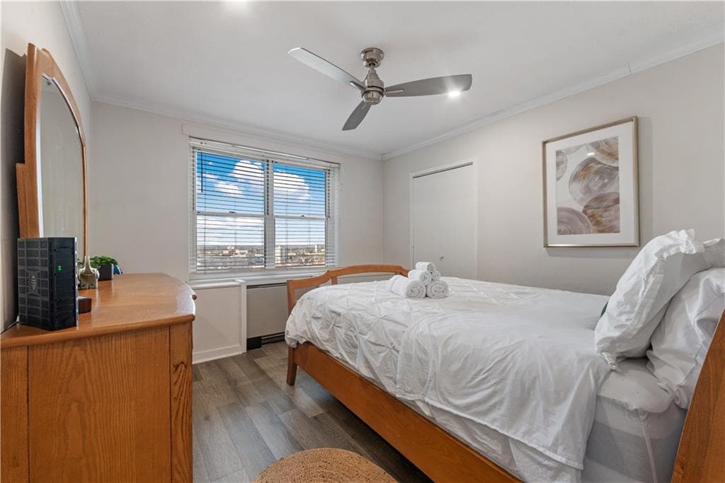 1 bedroom, 1 bathroom, 599 sq ft condominium for sale at 300 Peachtree Street 10H, Atlanta, GA 30308 — photo 10