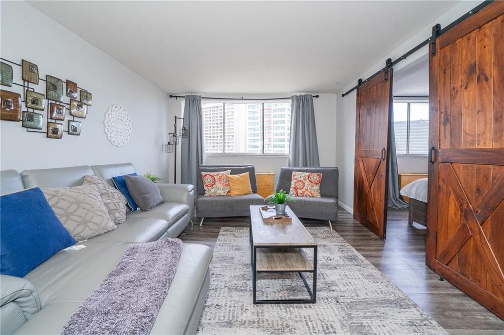 2 bedroom, 1 bathroom, 850 sq ft condominium for sale at 215 Piedmont Avenue 2108, Atlanta, GA 30308 — photo 9