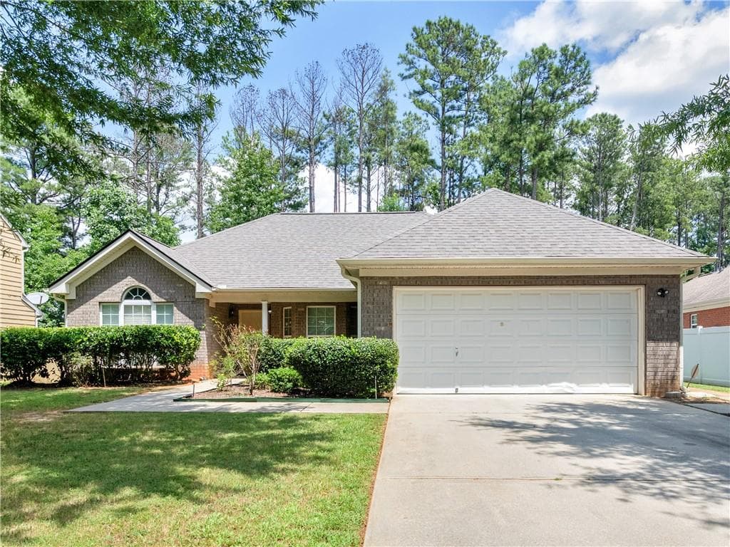 8 Victoria Drive, Fairburn, GA 30213 — most recent listing photo