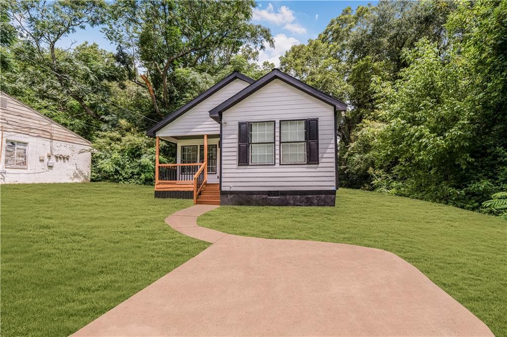 3 bedroom, 2 bathroom, 1,600 sq ft single family residence sold at 1111 Osborne Street, Atlanta, GA 30310