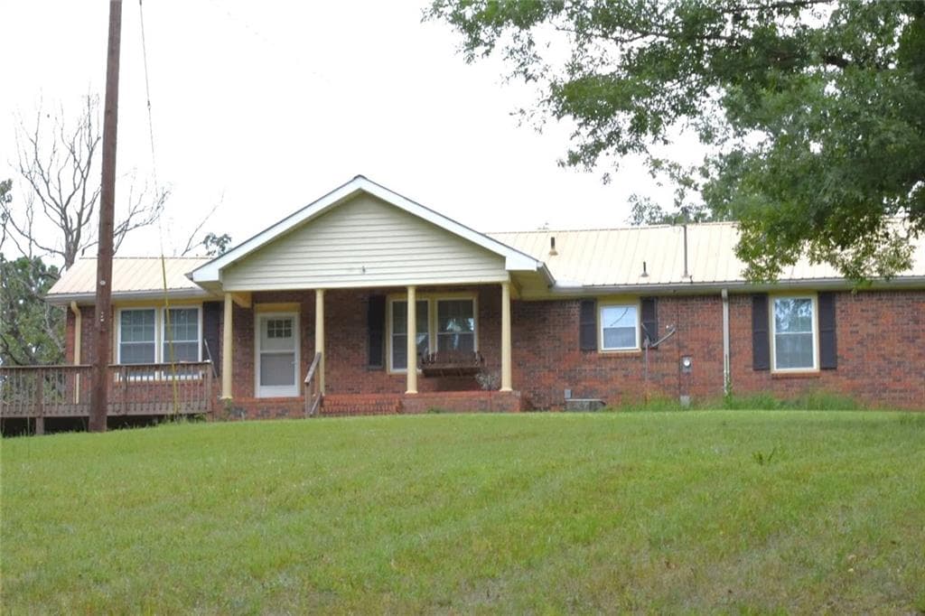 3 bedroom, 3 bathroom, 2,077 sq ft single family residence sold at 4443 Fosters Mill Road, Cave Spring, GA 30124