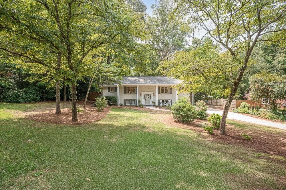 4 bedroom, 3 bathroom, 2,608 sq ft single family residence sold at 9830 La View Circle, Roswell, GA 30075
