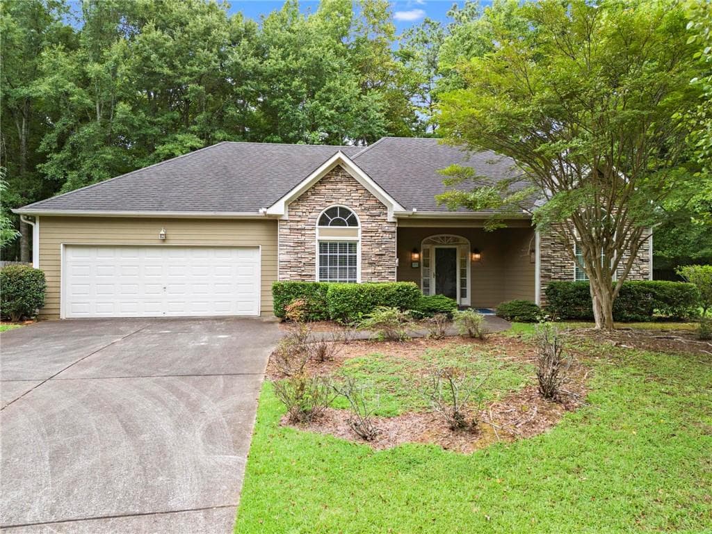 3 bedroom, 2 bathroom, 2,263 sq ft single family residence sold at 2931 Leasa Court, Marietta, GA 30066