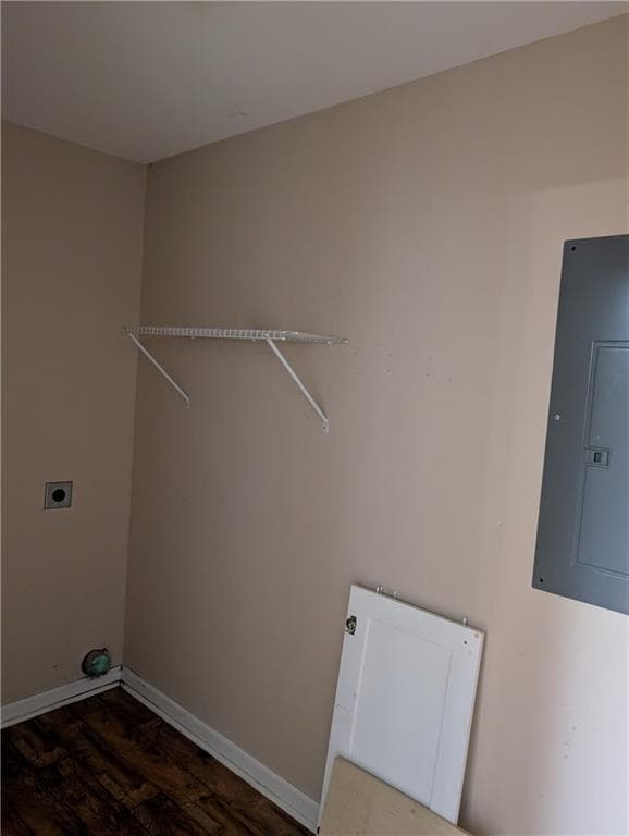 2 bedroom, 2 bathroom single family residence under contract at 5729 Jim Crow Road, Flowery Branch, GA 30542 — photo 3