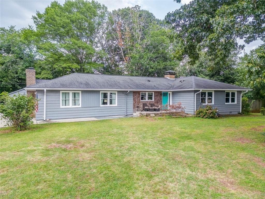 3 bedroom, 3 bathroom, 2,651 sq ft single family residence sold at 1546 W Oak Drive Drive, Marietta, GA 30062