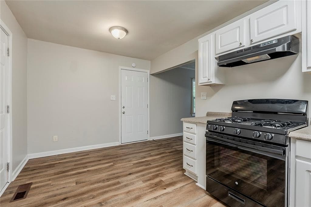 3 bedroom, 1 bathroom, 925 sq ft single family residence for sale at 3633 Bunker Hill Drive, Atlanta, GA 30331 — photo 10