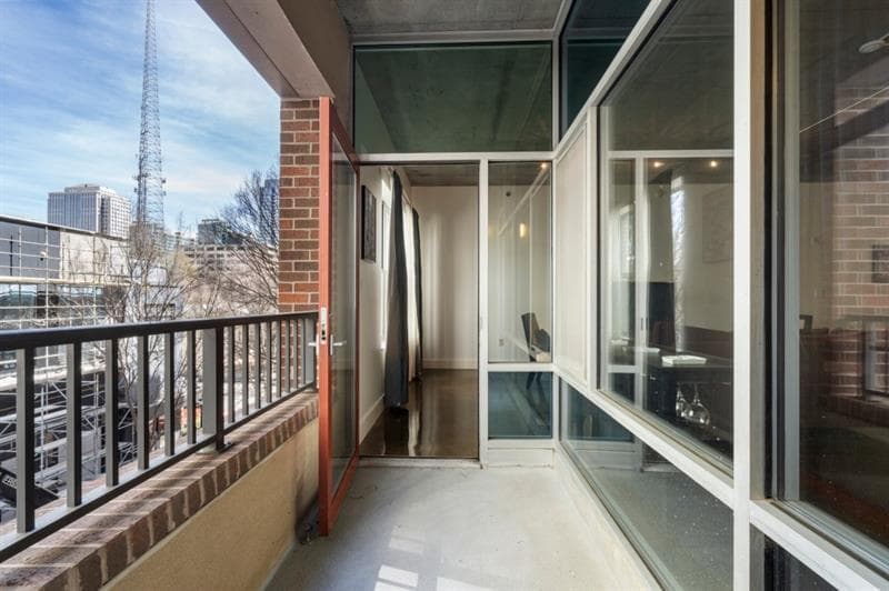1 bedroom, 1 bathroom, 1,030 sq ft condominium sold at 845 Spring Street 125, Atlanta, GA 30308