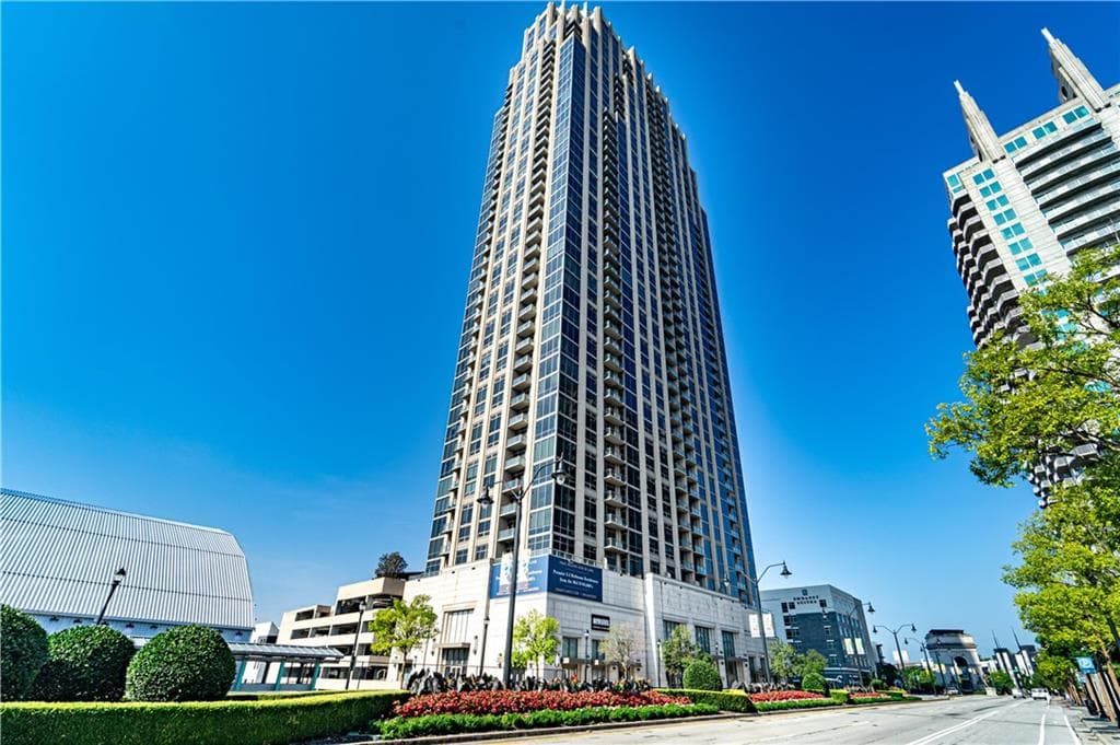 2 bedroom, 3 bathroom, 2,955 sq ft condominium sold at 270 NW 17th Street 4601, Atlanta, GA 30363