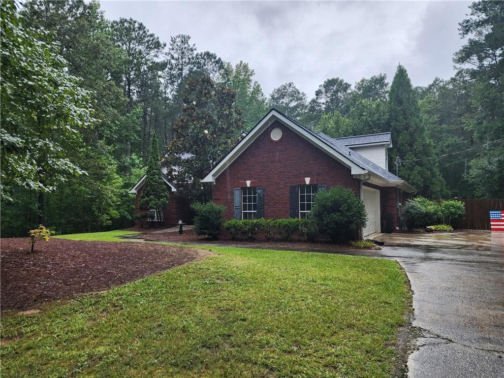 520 W Lake Drive, Oxford, GA 30054 — most recent listing photo