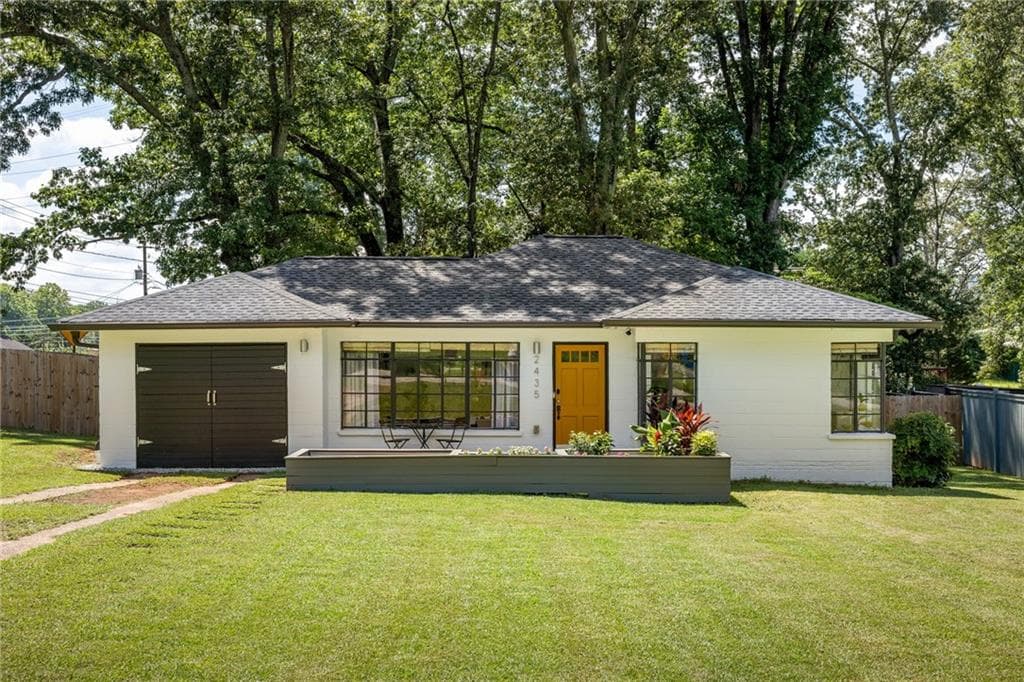 2 bedroom, 1 bathroom, 924 sq ft single family residence sold at 2435 Hillcrest Drive, Atlanta, GA 30344