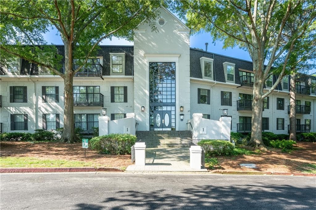 1105 Pine Heights Drive