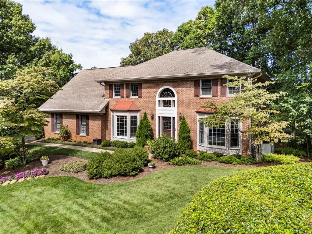 220 Penhurst Way, Roswell, GA 30076 — most recent listing photo