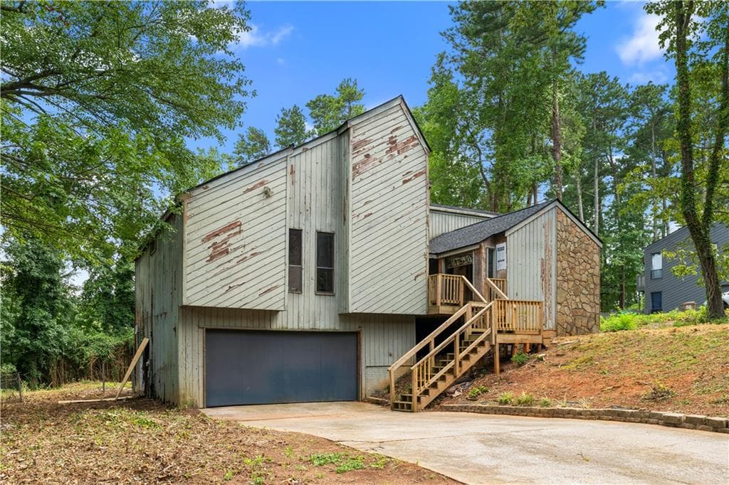4 bedroom, 3 bathroom, 1,959 sq ft single family residence sold at 2215 Cedar Forks Drive, Marietta, GA 30062