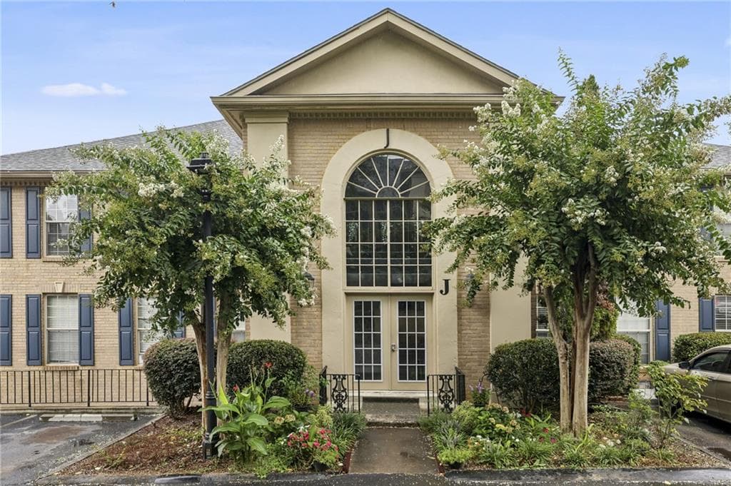2 bedroom, 2 bathroom, 1,526 sq ft condominium sold at 750 Dalrymple Road J3, Atlanta, GA 30328