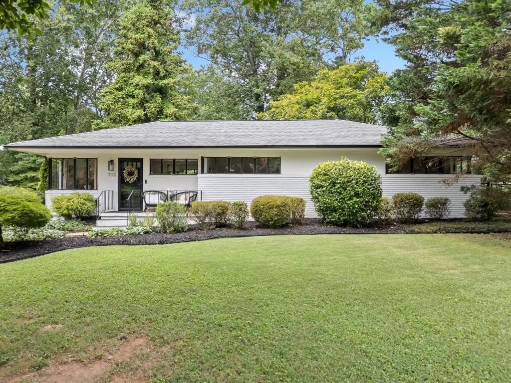 3 bedroom, 2 bathroom, 1,272 sq ft single family residence sold at 713 Meadowbrook Lane, Marietta, GA 30060