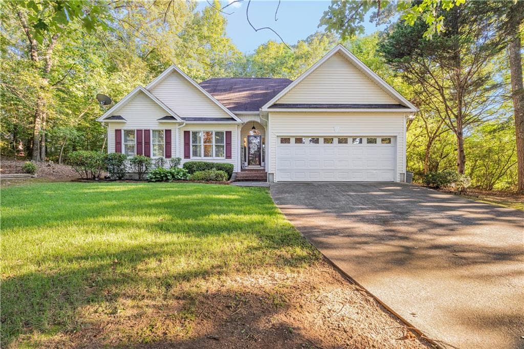137 Hunters Trail, Calhoun, GA 30701 — most recent listing photo