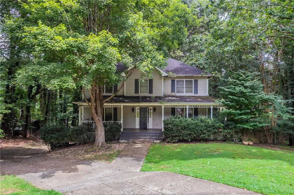 3 bedroom, 3 bathroom, 2,400 sq ft single family residence sold at 604 Apache Trail, Woodstock, GA 30189