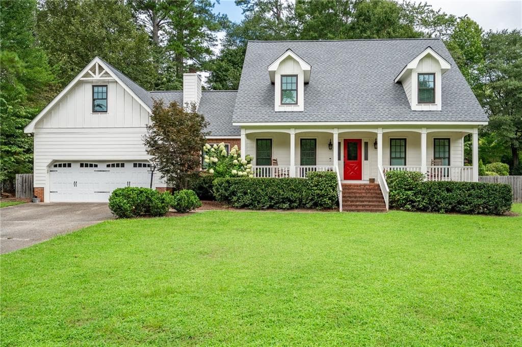 4 bedroom, 3 bathroom, 2,964 sq ft single family residence sold at 876 Trailside Lane, Marietta, GA 30064
