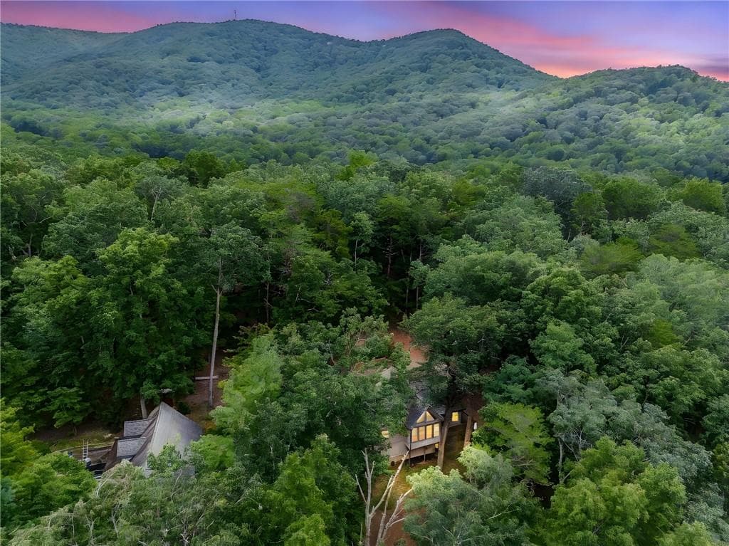 3 bedroom, 2 bathroom, 1,528 sq ft single family residence for sale at 264 Fox Den Circle, Jasper, GA 30143 — photo 8