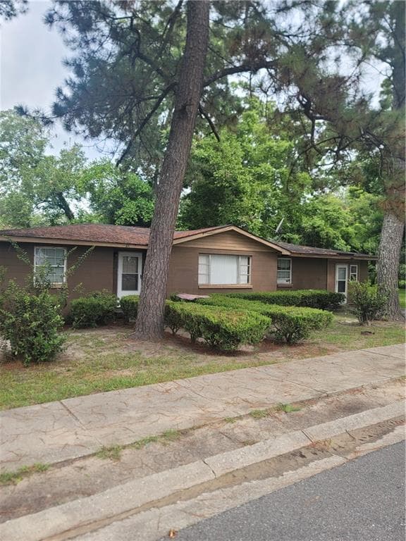211 Thomas Street, Camilla, GA 31730 — most recent listing photo