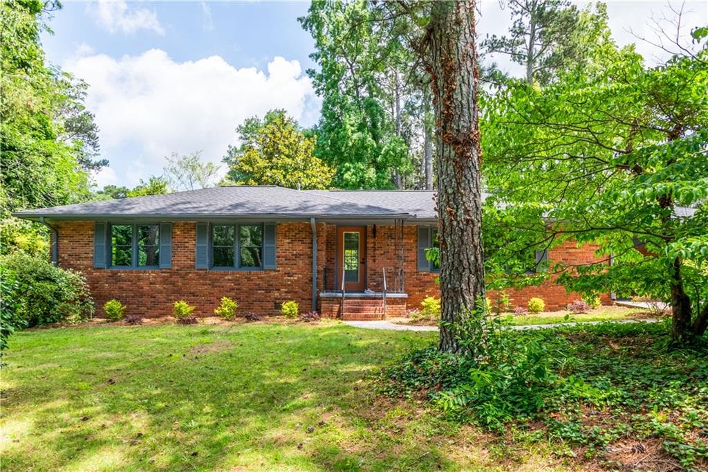 3 bedroom, 2 bathroom, 1,592 sq ft single family residence sold at 3219 W Manor Lane, Atlanta, GA 30311