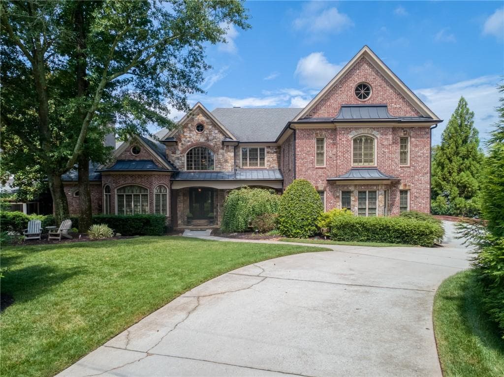 5 bedroom, 7 bathroom, 8,944 sq ft single family residence sold at 4500 Stella Drive, Atlanta, GA 30327